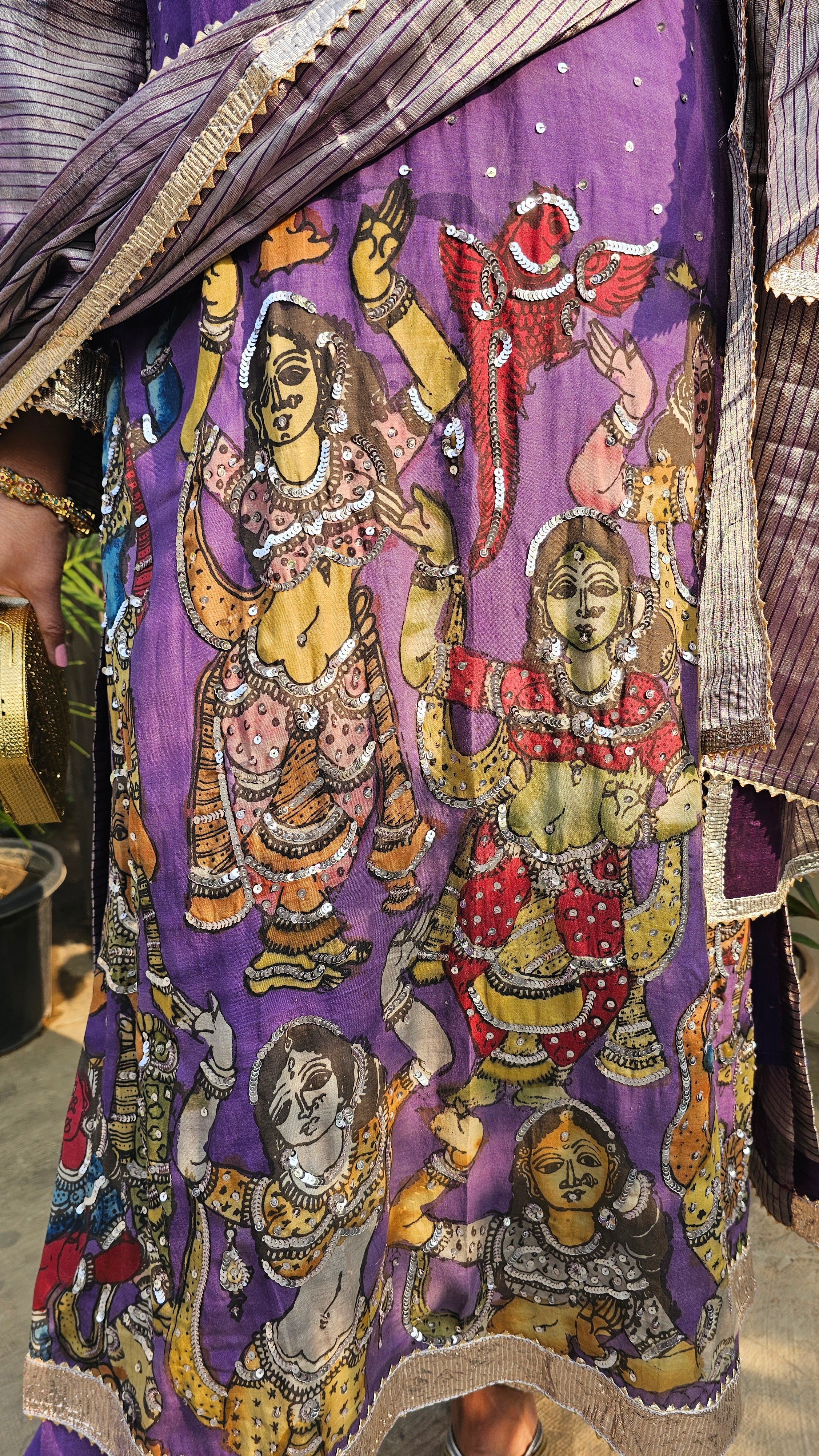 Beautiful Silk Hand Painted, Hand Embroidered Front and Pure Tissue Back and Stole