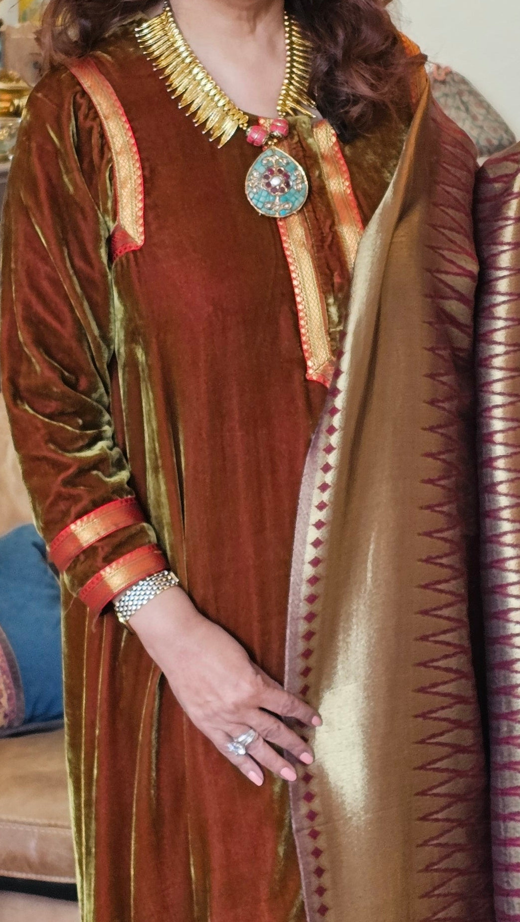 Beautiful pure silk Velvet suit with Bina Kundey ki salwaar with reversible shawl