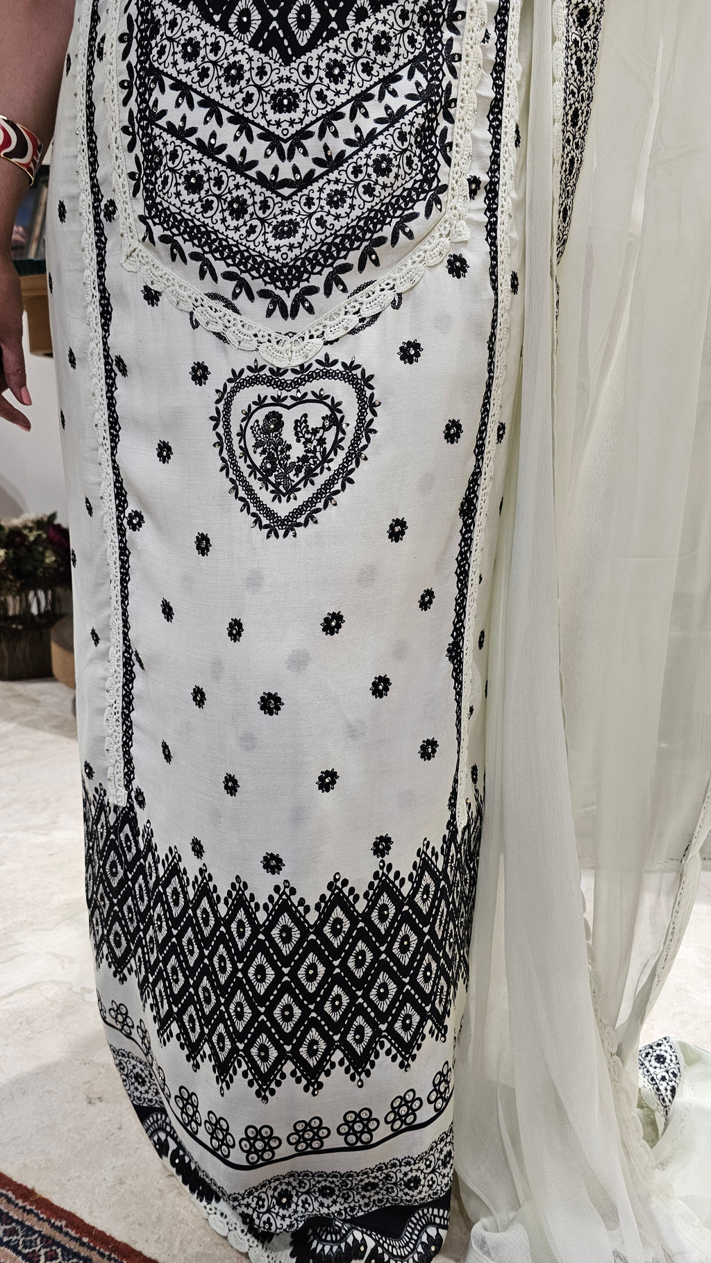 Soft & Comfortable Muslin Digital Print with Lace & Hand Embroidery with Pure Chiffon Dupatta