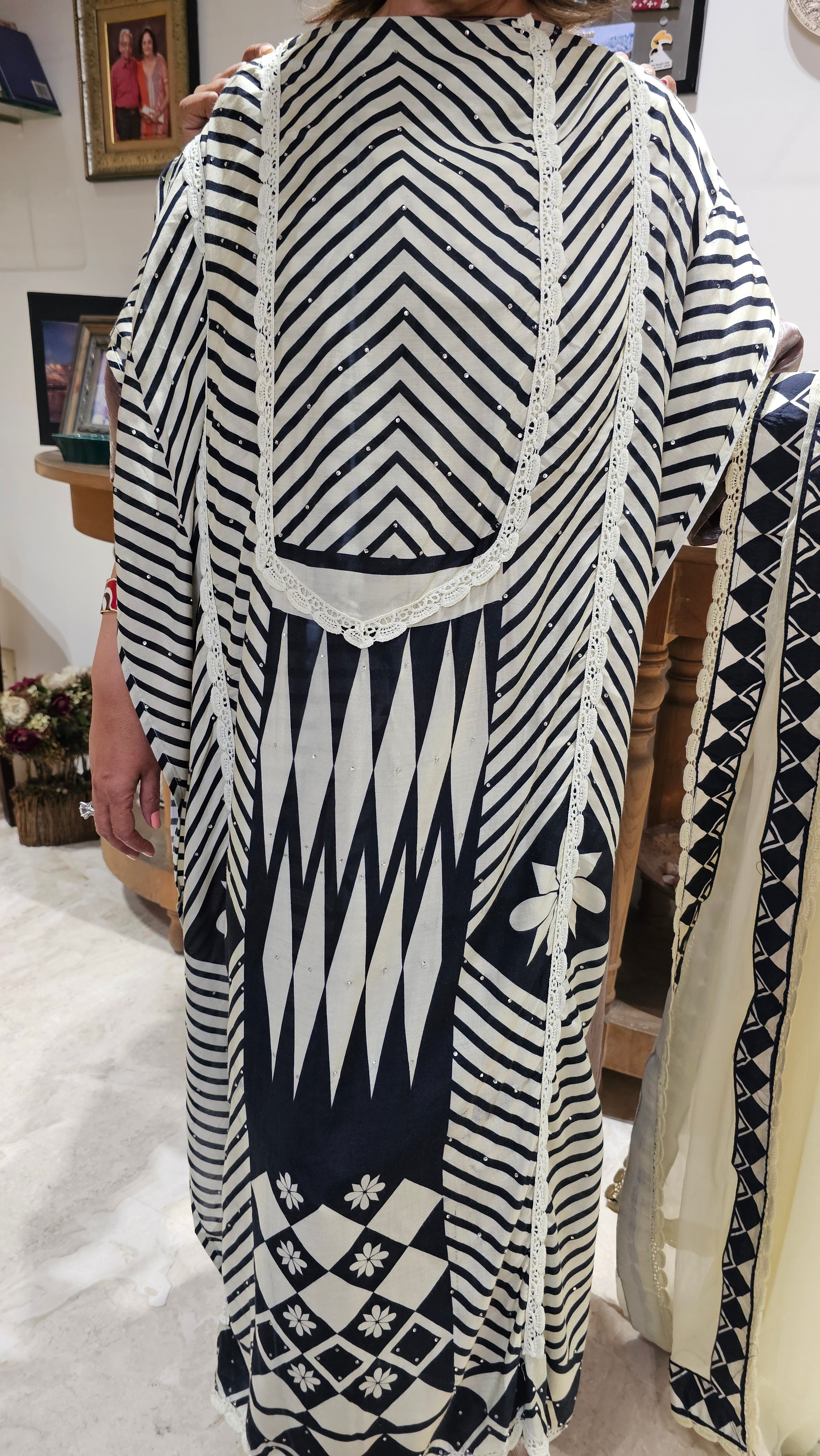 Soft & Comfortable Muslin Digital Print with Lace & Hand Embroidery with Pure Chiffon Dupatta