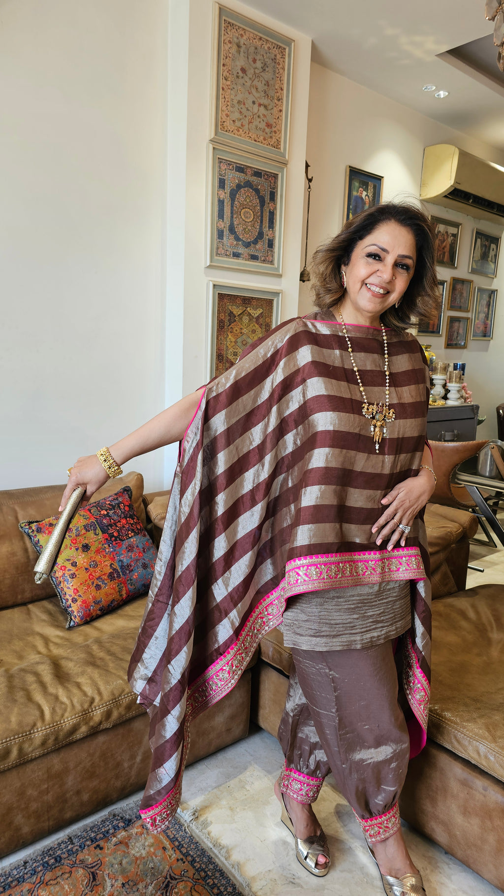 Show Stopper Pure Tissue Outfit with A Modern Twist Dressed with Contrasting Borders & Trimmings