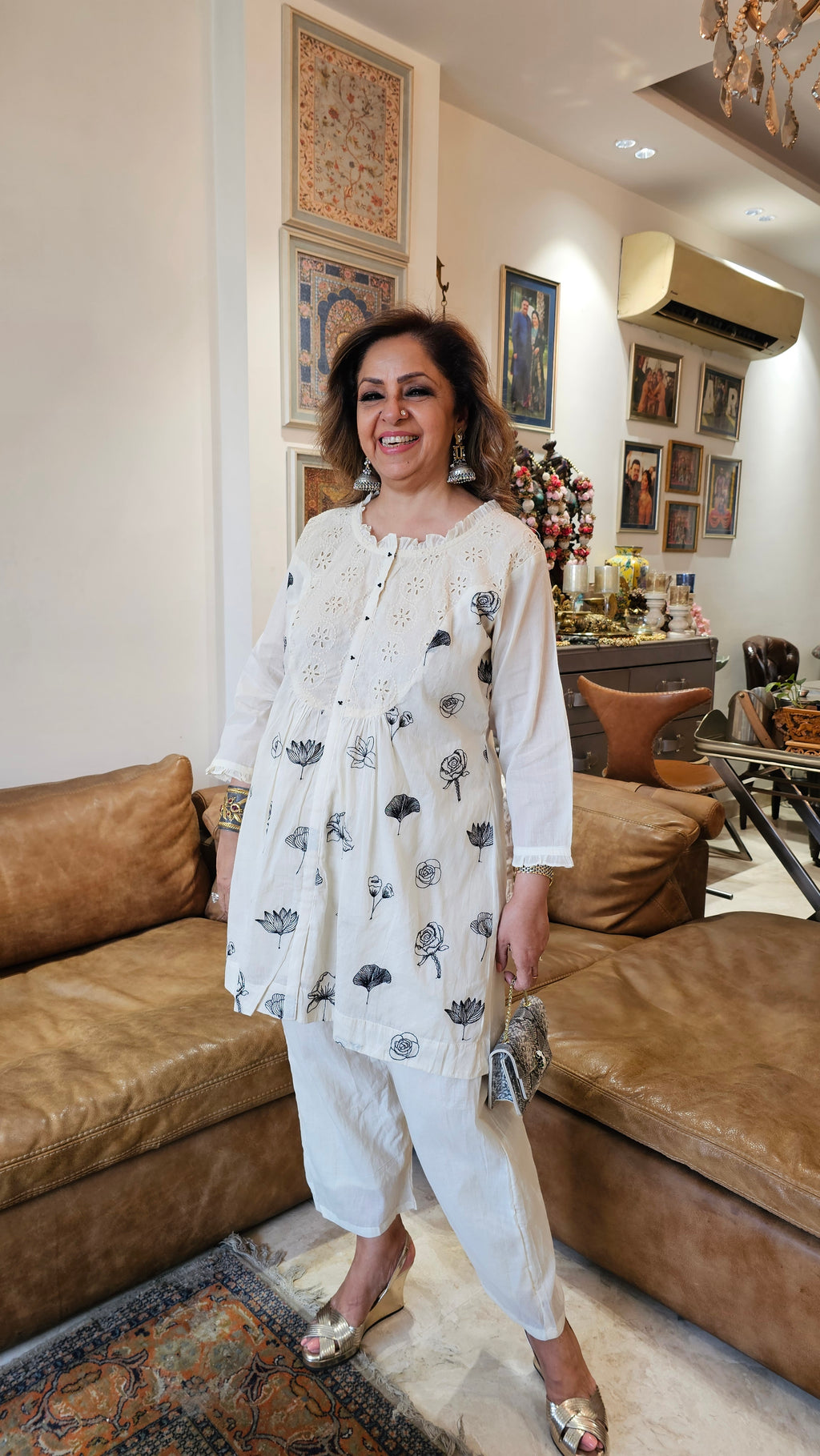 Stunning Mul Cotton 2 piece Set With floral thread work