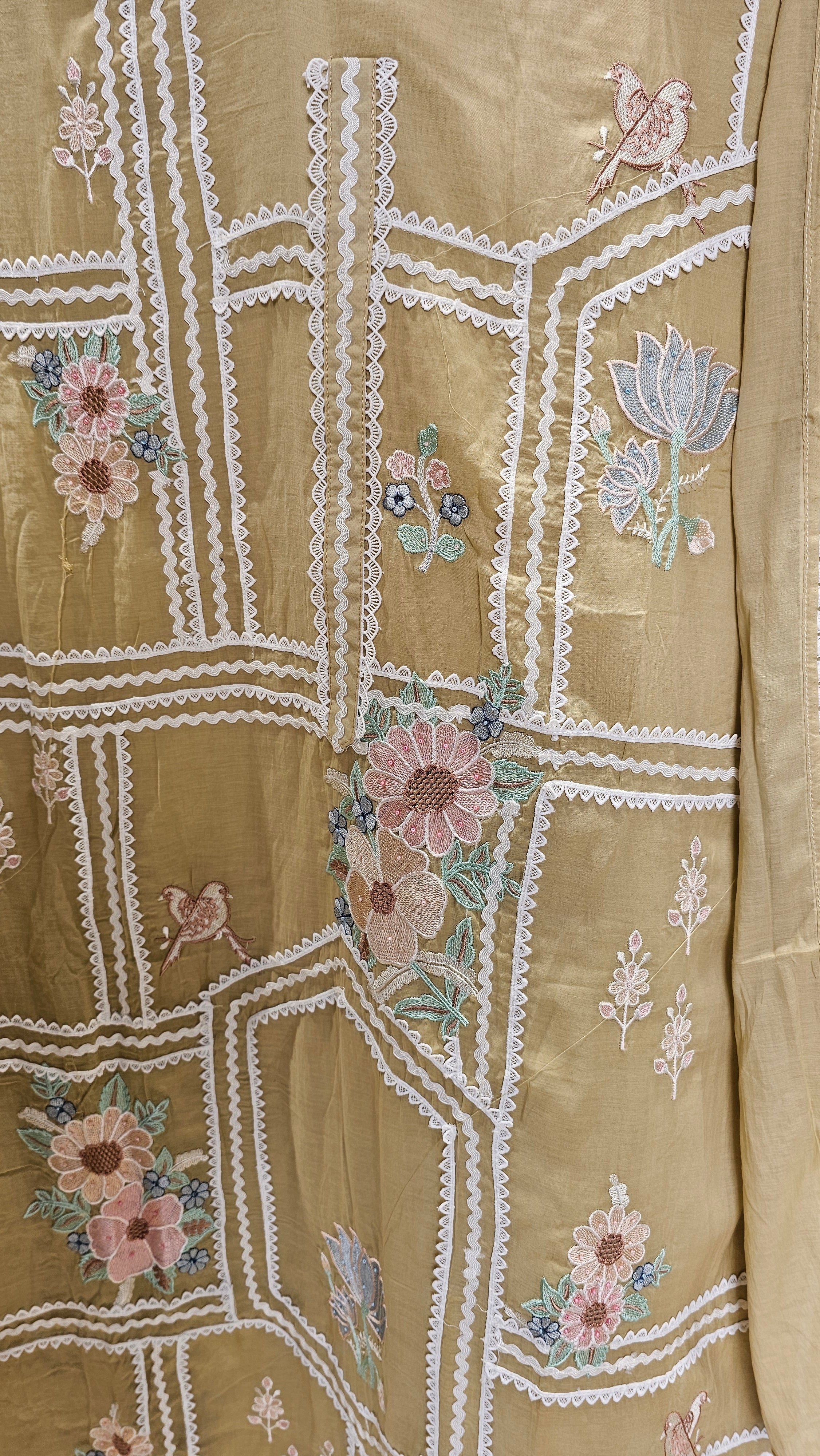 Beautiful Mul 3 piece set with Lace & Thread work