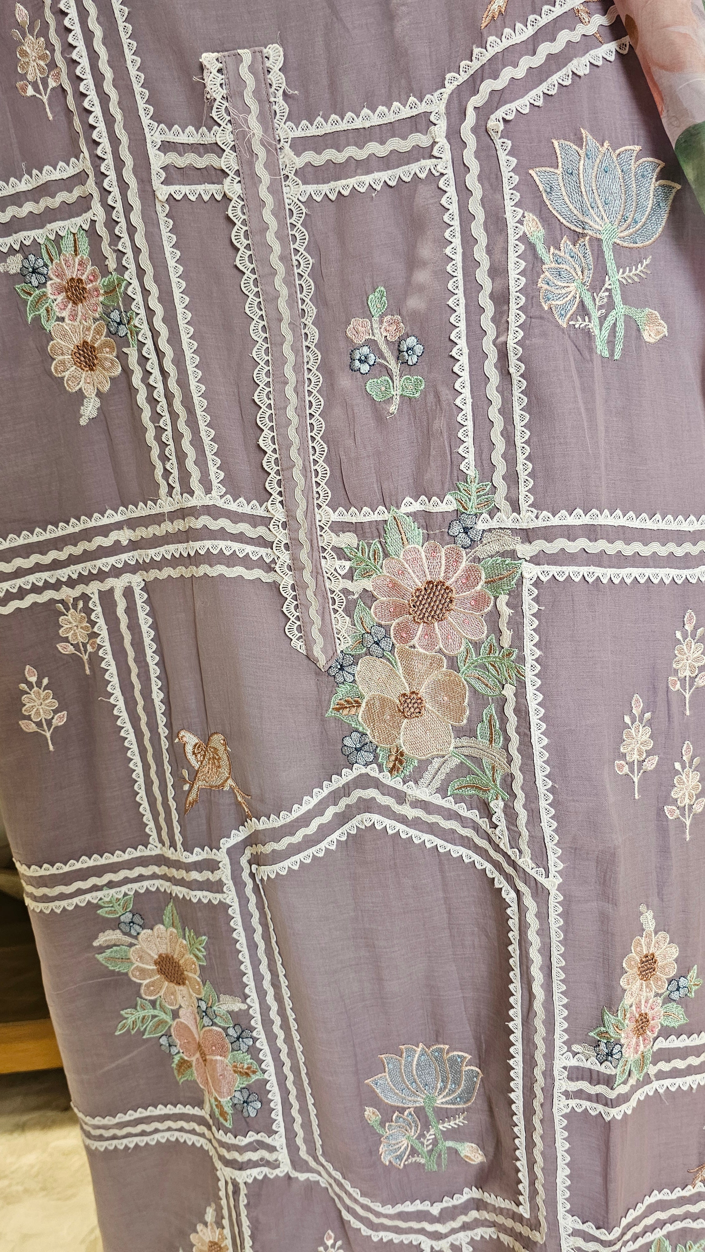 Beautiful Mul 3 piece set with Lace & Thread work