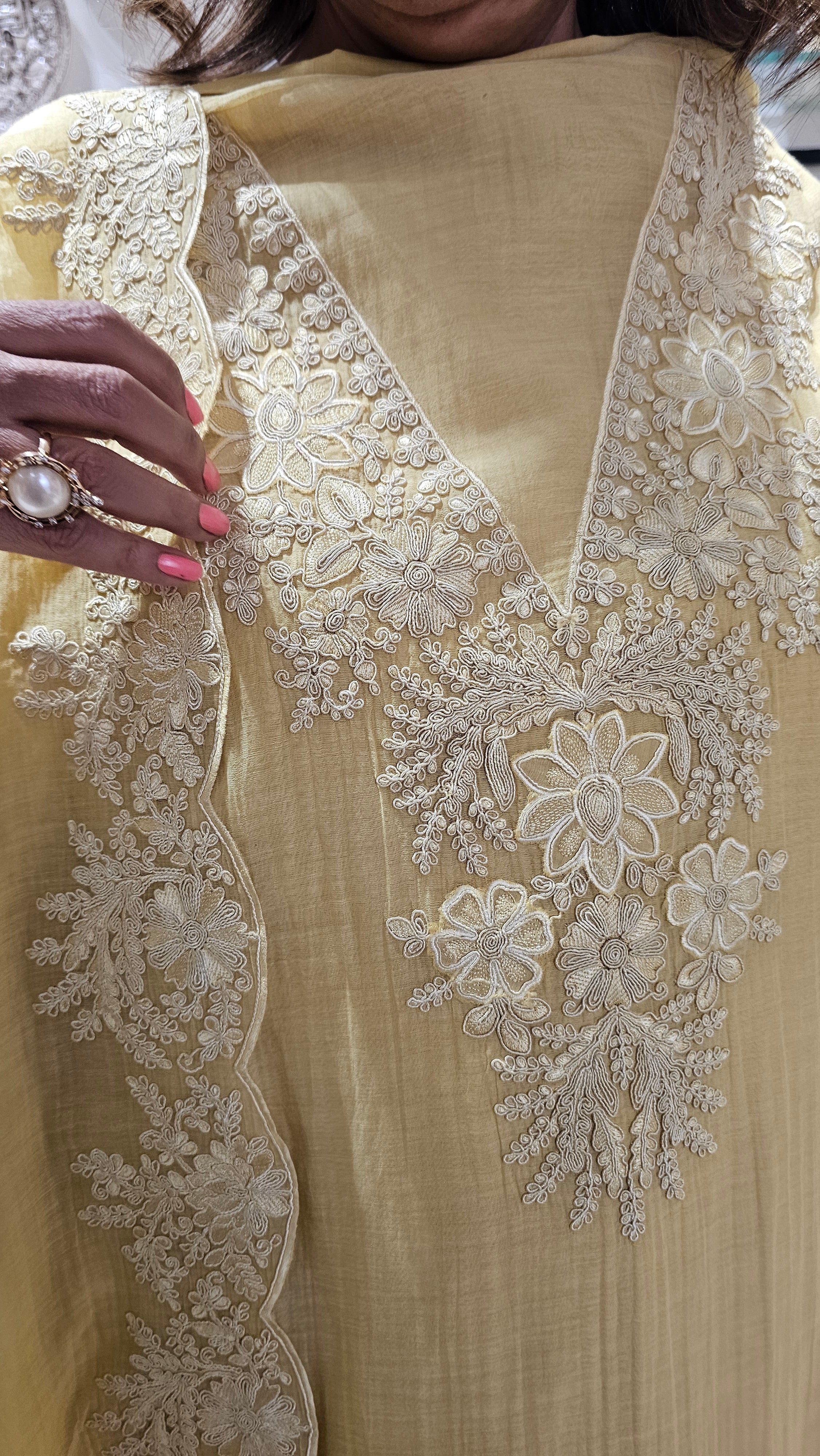Stunning 3 Piece set with mul Top & Dupatta with Thread work with Rayon bottom