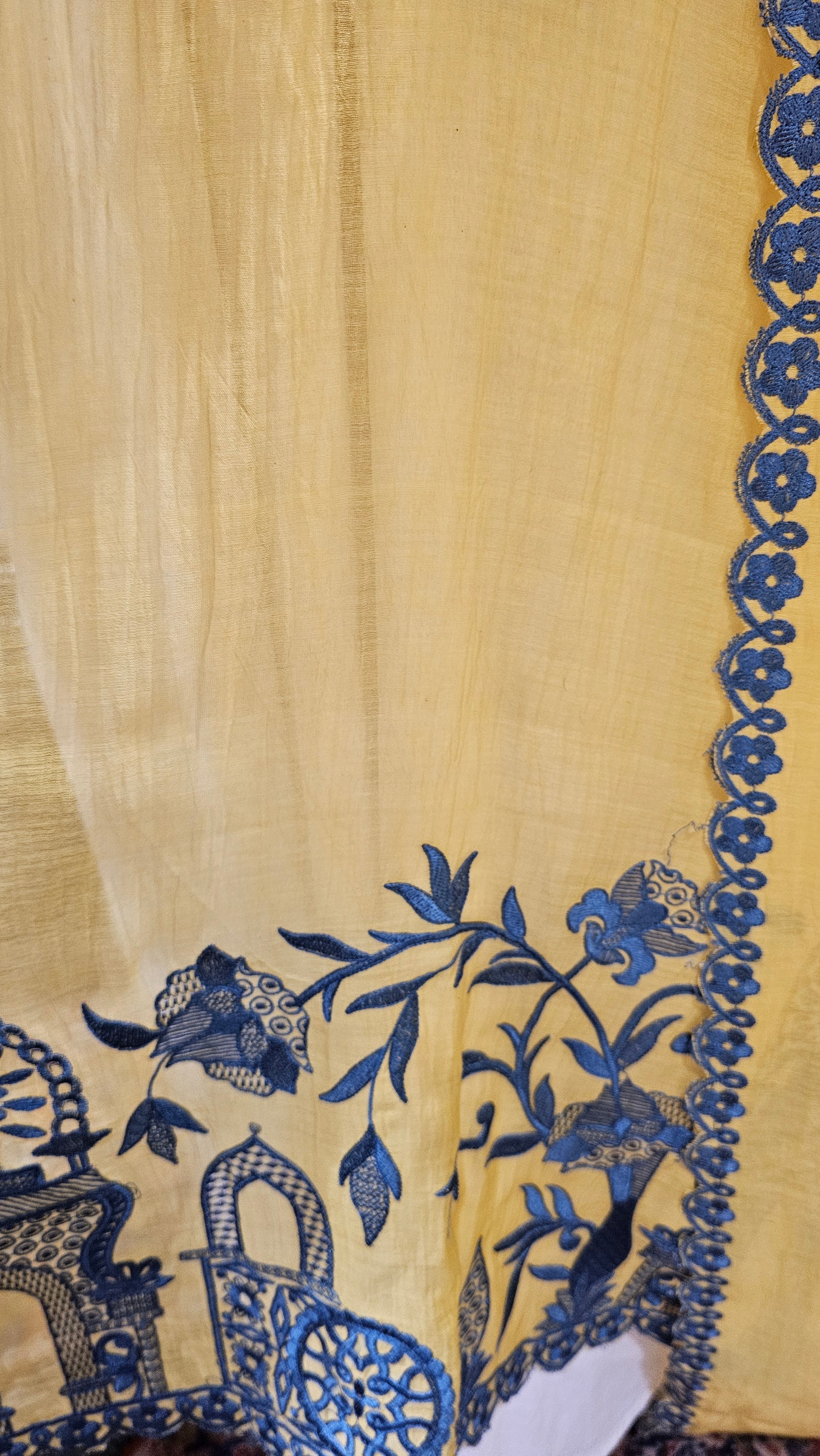 Stunning Mul Top & Dupatta With Rayon Bottom With Thread work
