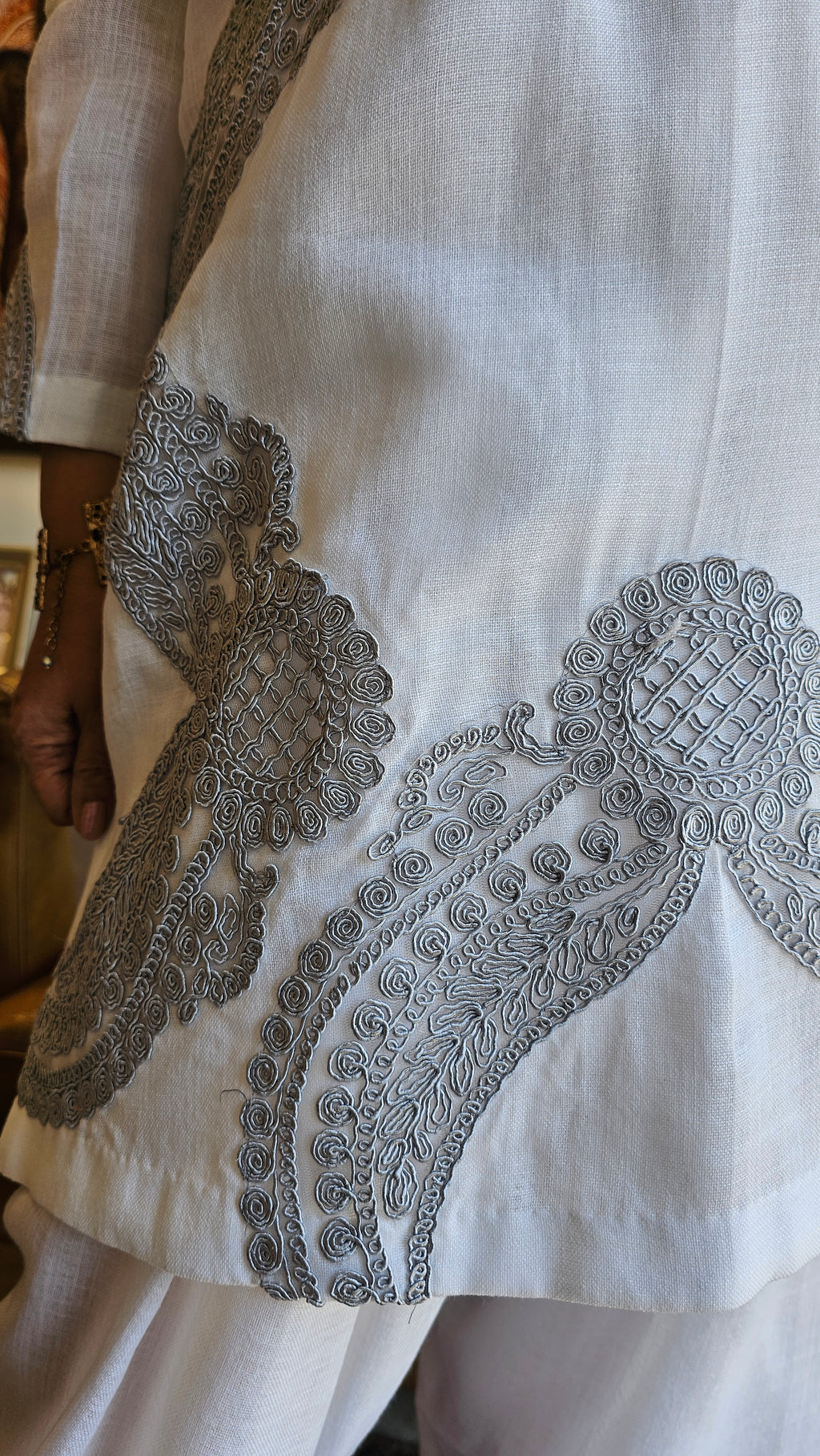 Mesmerising Linen Top and Bottom with Dori work with organza Dupatta
