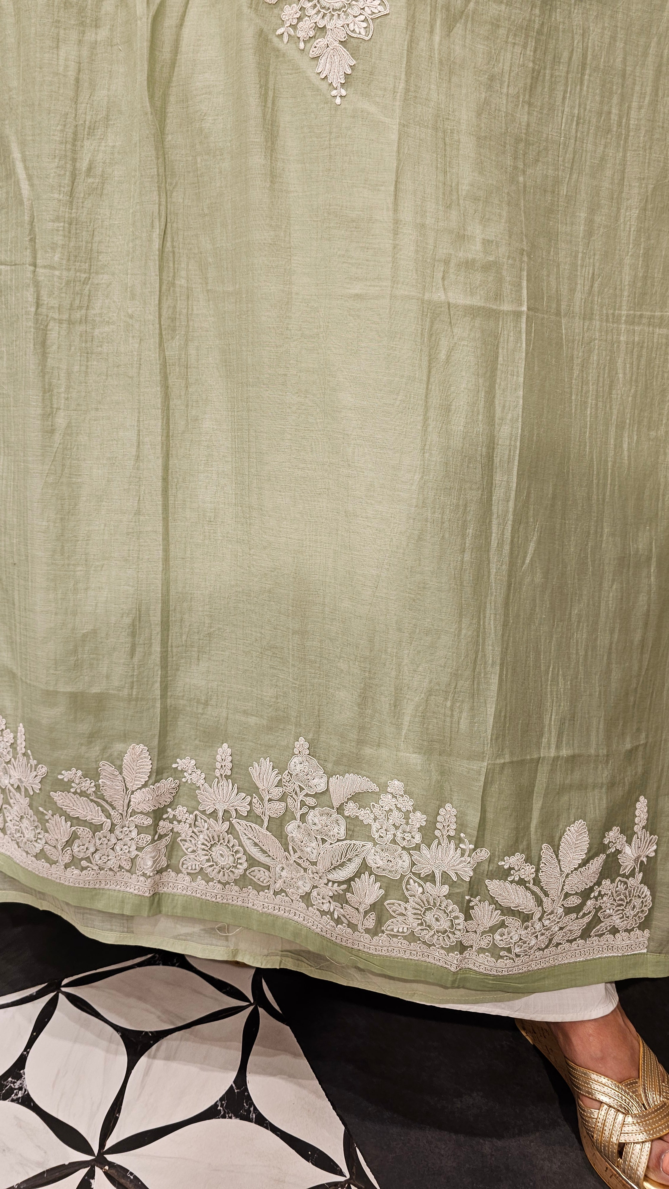 Stunning Mul Fabric Suit trimmed With Thread & Embroidery