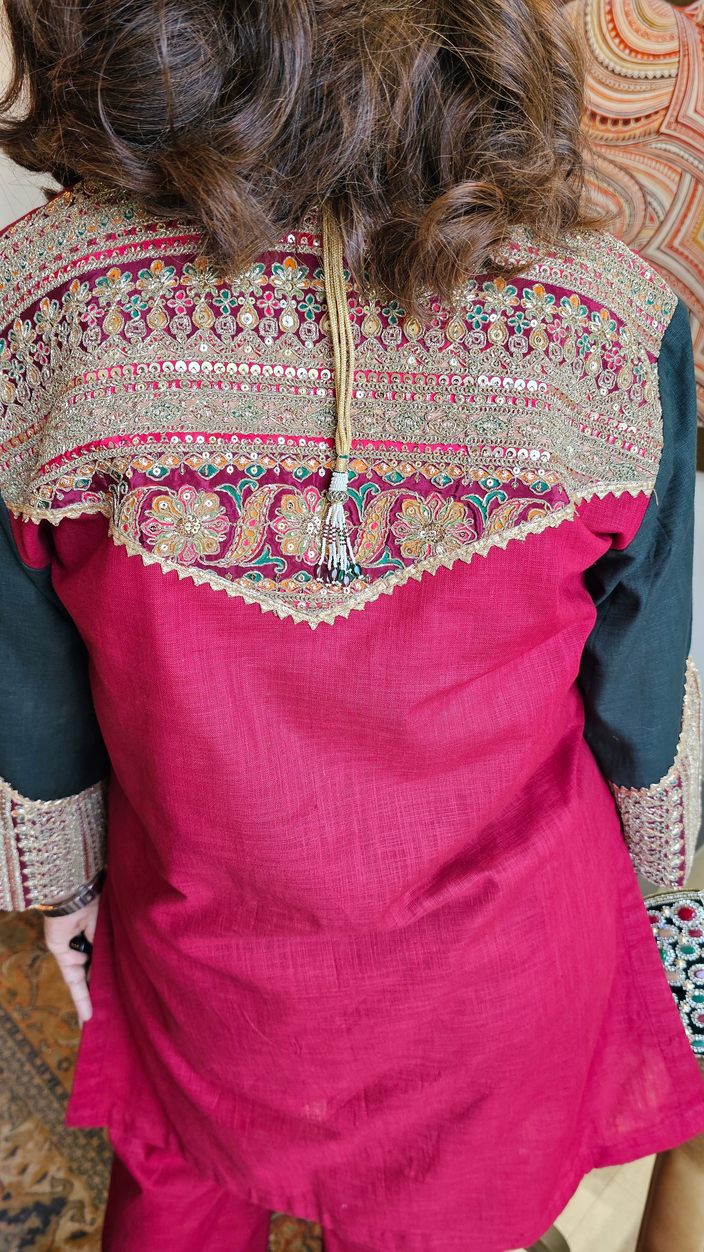 Stunning Linen Co-ord Set With Zari, Resham & Mirror Work