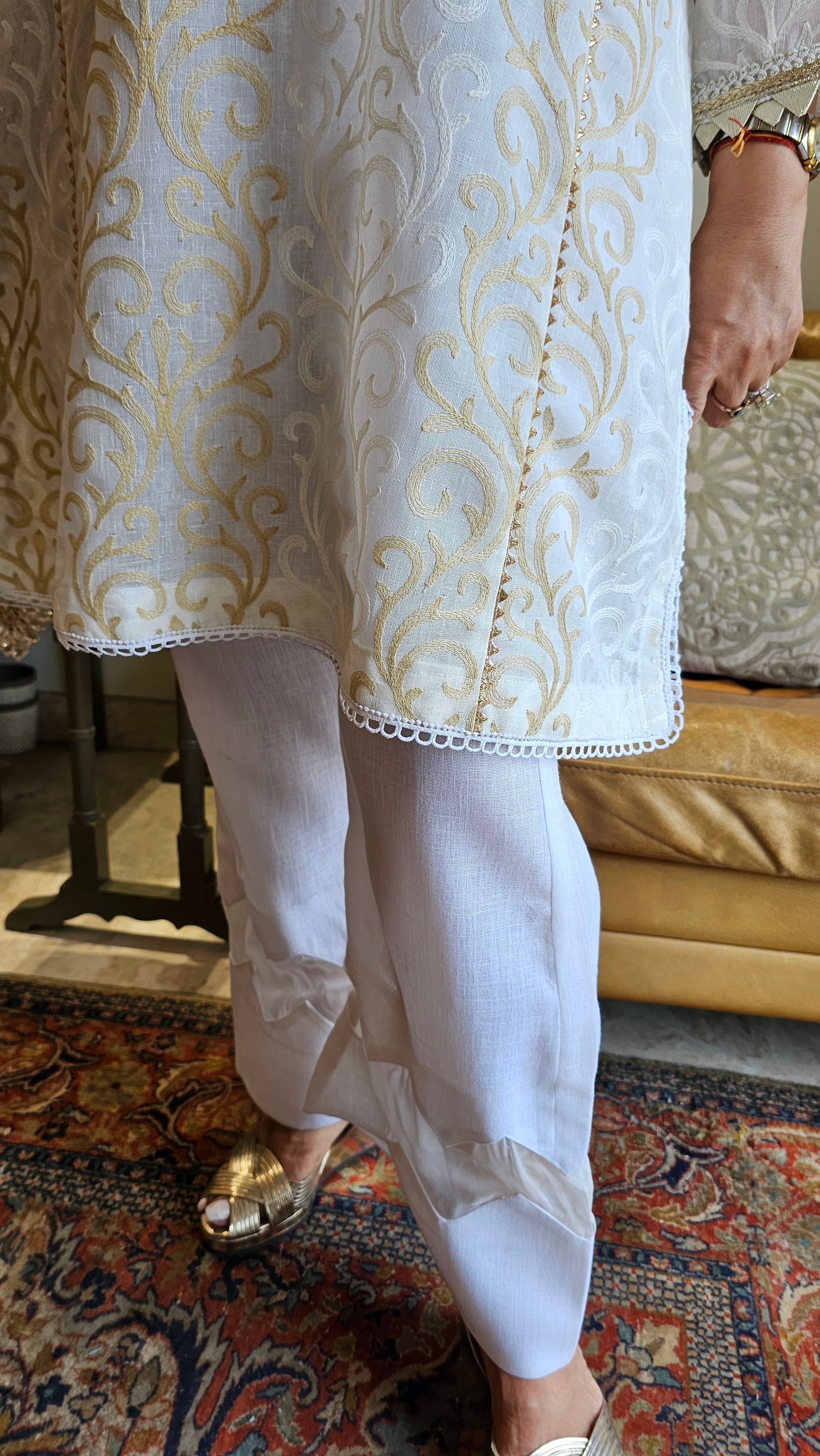 Mesmerising Embroidered Linen Dressed Up with Gota Kinari & Pearl Work