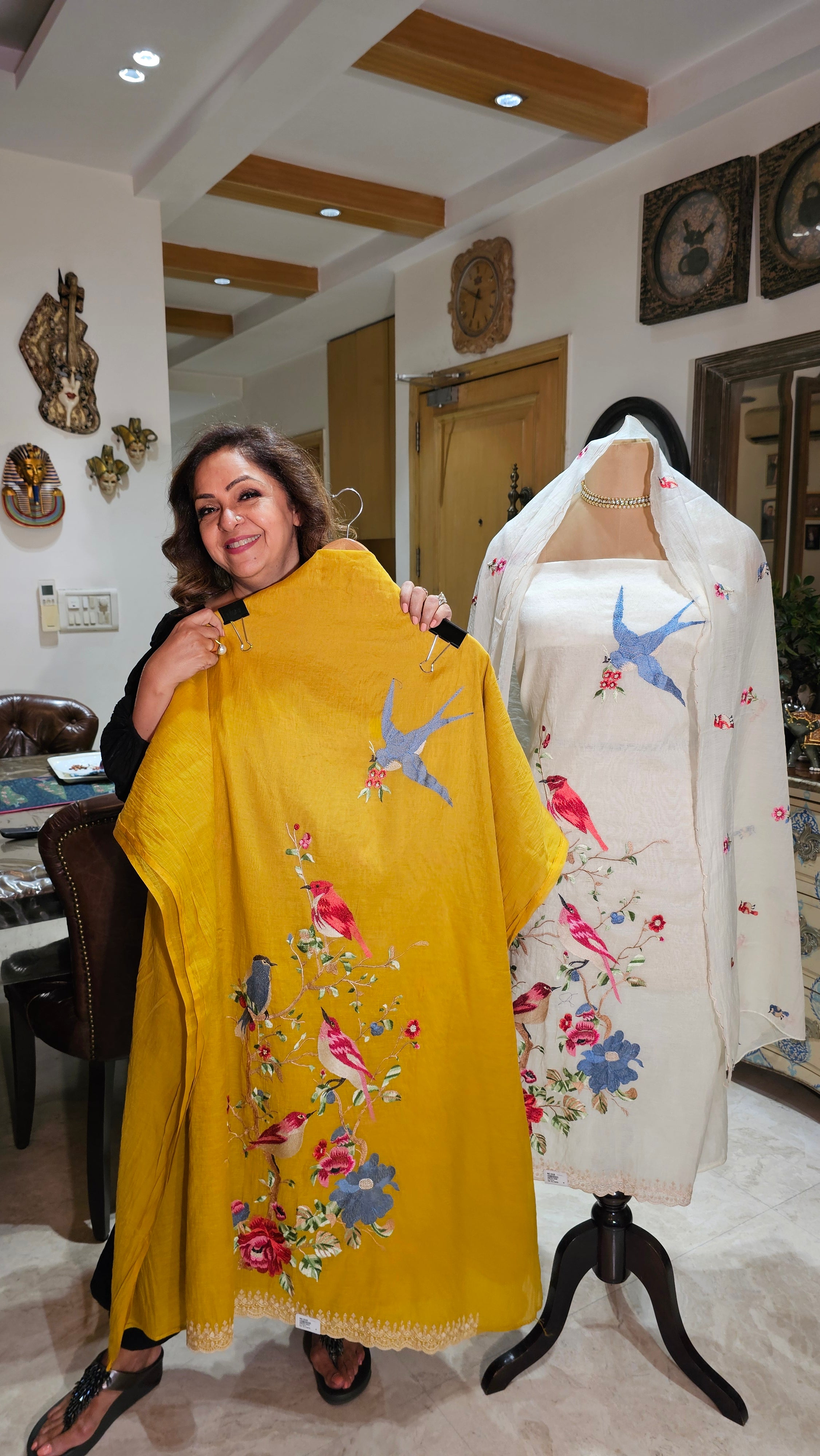 Beautiful Mul Unstitched Suit with Thread Work