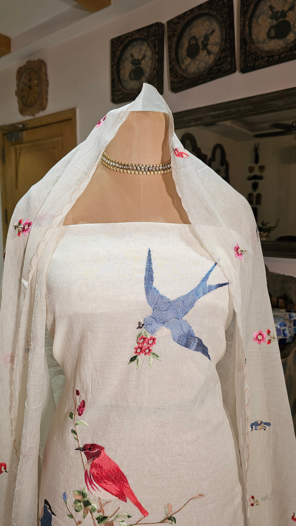 Beautiful Mul Unstitched Suit with Thread Work
