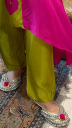 Mehendi Green and Fuchsia Crepe Silk Set Beautiful Blend of Tie and Dye With Hand Embroidery