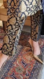 Brilliant fusion of traditional Banarasi Brocade and modern perma pleat