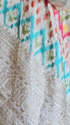 Ivory Glod Tissue Tissue Embroidered Cape With Mul Fusion Garment