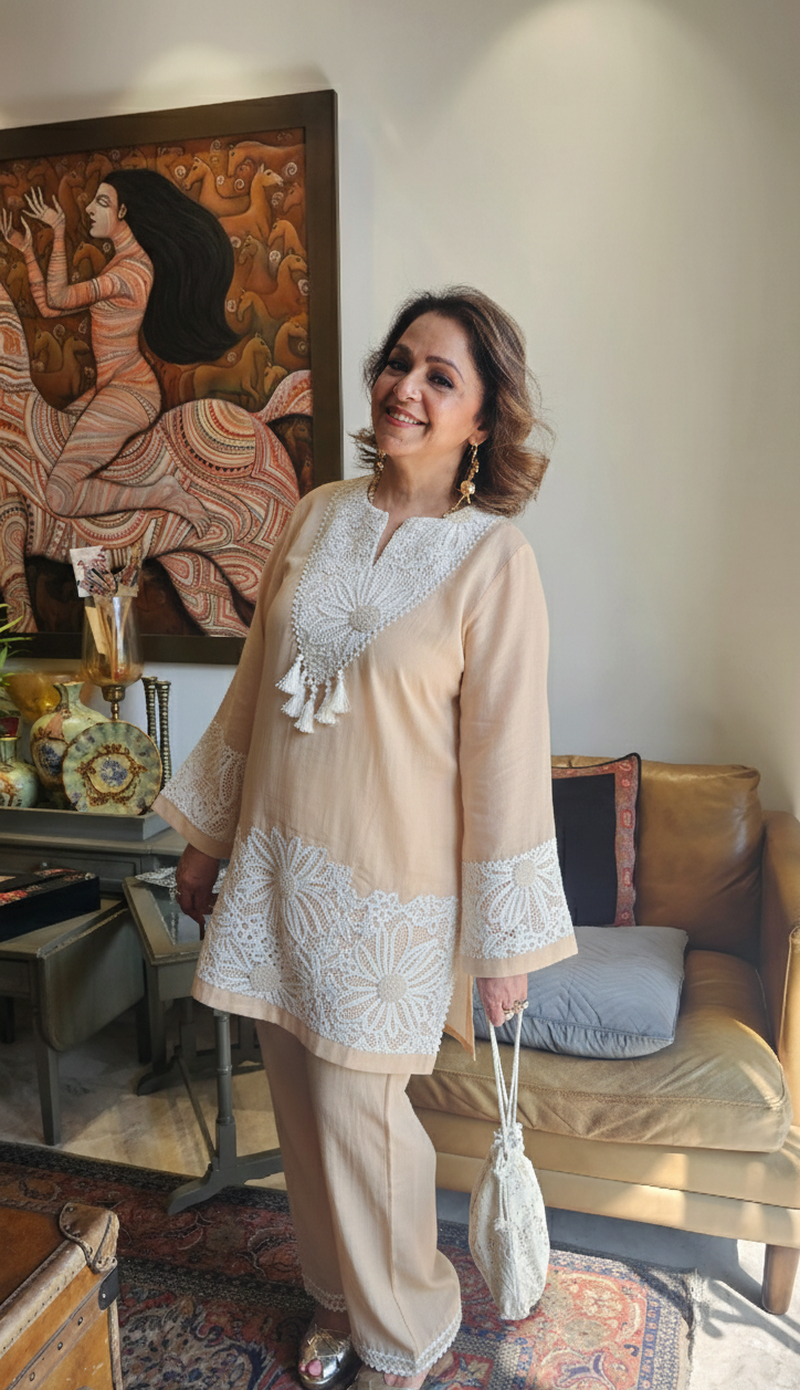 Gorgeous Mul Mul Co-ord set trimmed intricate Lace & Embellished with some hand embroidery