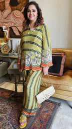 Stunning Bat Wing Style Crepe Silk Outfit With Digital Print