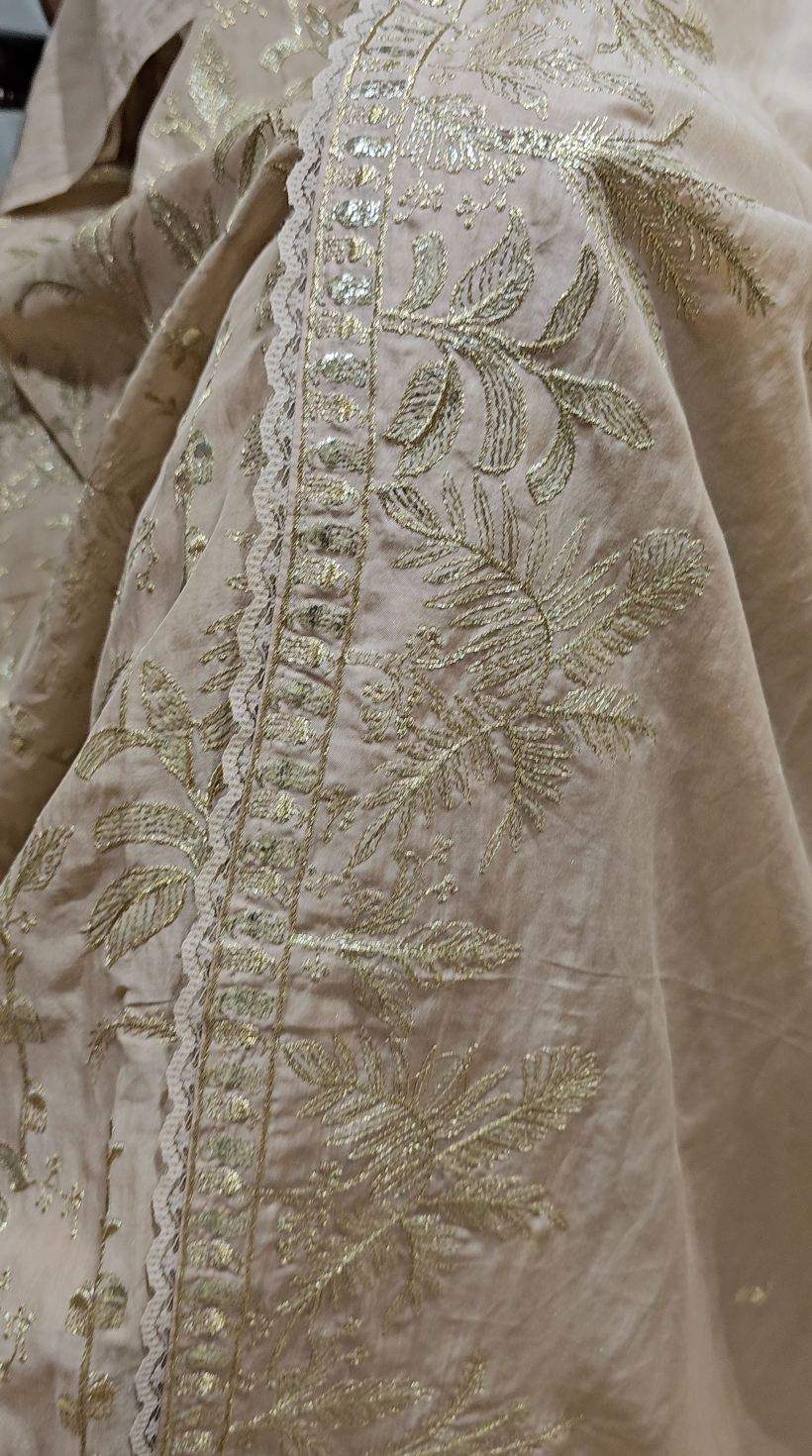 Showstopper Mul 3 piece set with Gold Zari & hand work